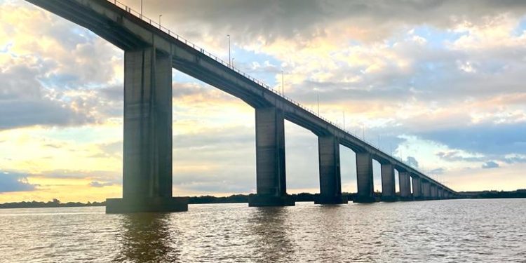 Sube el precio de los peajes de CARU en puentes internacionales